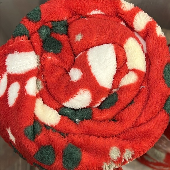 Soft THROW Puppy Paws * Dog Lovers * Red White Green 50x60 Plush 100% Polyester - Picture 4 of 8